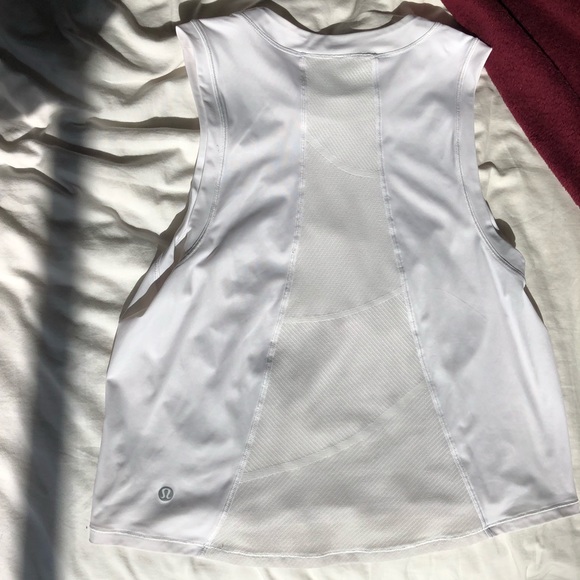 🤍 Lululemon Sheer Pulse Tank 🤍 - Picture 6 of 6